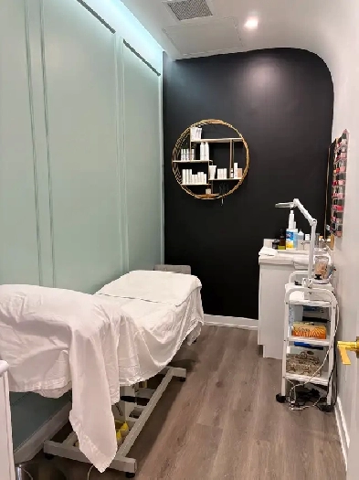 High-End Spa room for rent Image# 3