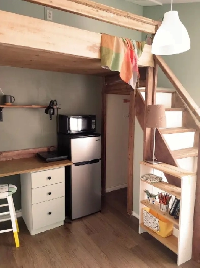 Room on a Steeles and Bathurst Image# 1