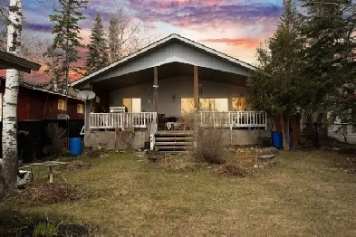 Lakeshore retreat in Sandy Beach Image# 1