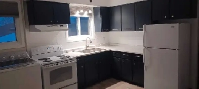 Spacious Upper Two Bedroom Image# 9