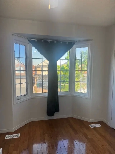 Large Room For Rent Image# 1