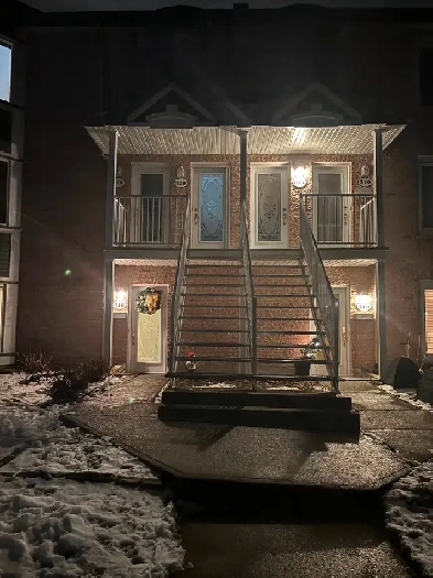 condo à louer Image# 2