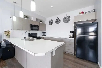 2 Bedroom 2.5 Bathroom Townhome for Rent Immediately in NE Image# 1
