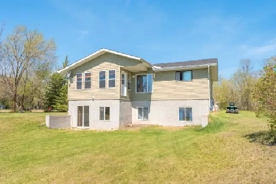 SS MAY 24...1100 SQ FT HOME/COTTAGE ON THE WINNIPEG RIVER Image# 3