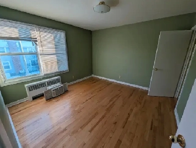 Room for rent Springbrook June 1st $600/mo   $500 dd Image# 3