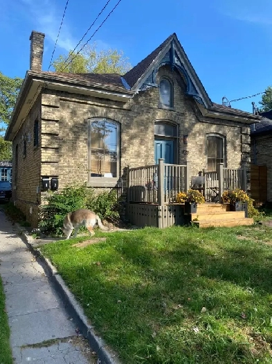 Beautiful Old East Village 2 bed 1 bath, $2050/month Image# 2