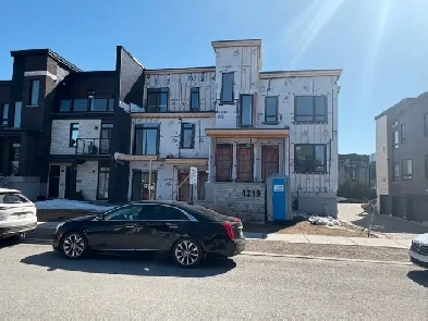 5plex dans Urbanova avec 4 logement à louer Image# 4