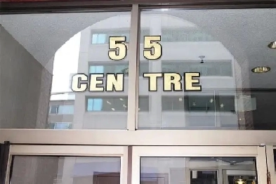 2 BEDROOM 1 BATH(YONGE/DUNDAS/UNIVERS)SUBWAY 600 SF JUNE 1  12/F Image# 3