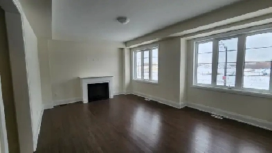 5 Bedroom townhouse available for rent near Mount Pleasant GO Image# 1