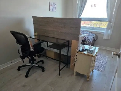 private bedroom, bathroom   parking Image# 1