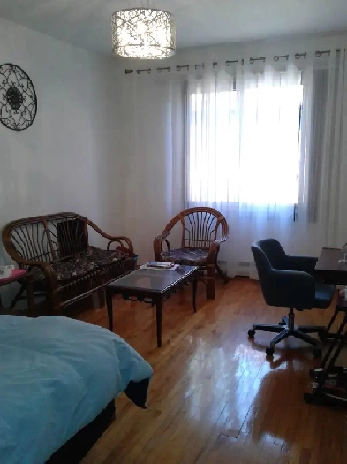 CHAMBRE EN COLOCATION ETUDIANTS, ECOLE POLYTECHNIQUE, UDM, HEC Image# 1