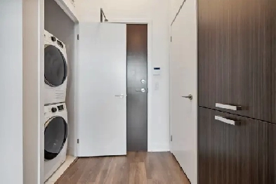 Furnished 1 Bed, 1 Bath Unit at 60 Honeycrisp Crescent Image# 4