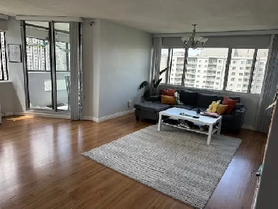 Room for rent in a large3 bedroom 1200 sq. ft Condo. Mississauga Image# 7
