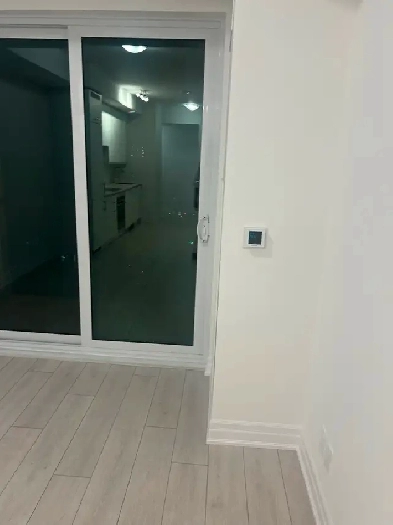 2 bedroom   2 washroom condo for rent Image# 6