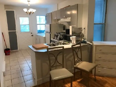 Furnished one bedroom, Métro l’Eglise- 8 min to downtown Image# 6