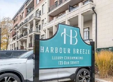 Executive luxury condo in the heart of downtown Cobourg Image# 1