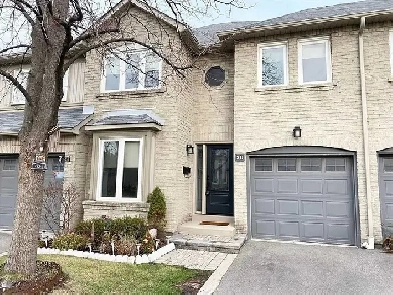Beautiful townhouse Image# 9