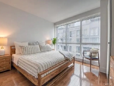 2Bed2Bath luxury condo with balcony near Old Port Clock Tower Image# 9