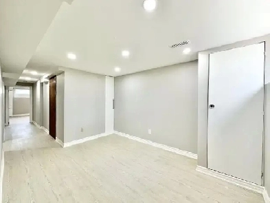 2 Bedrooms Basement apartment - Pharmacy & Sheppard inter Image# 10