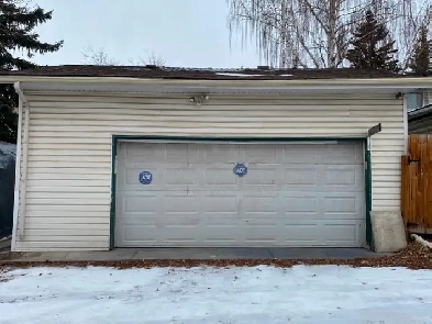 An Extra-Large Double Garage for Rent in NW Calgary Image# 1