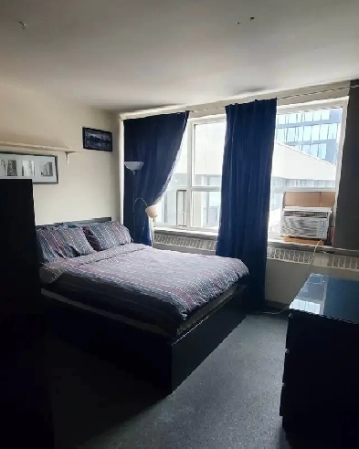 Furnished Downtown Toronto Room for Rent – Move-in anytime! Image# 1
