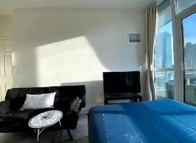 Master bedroom with private bathroom Image# 2