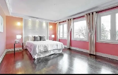 Elegant Ensuite Room for FEMALE, Bayview Hunt Club  RichmondHill Image# 2
