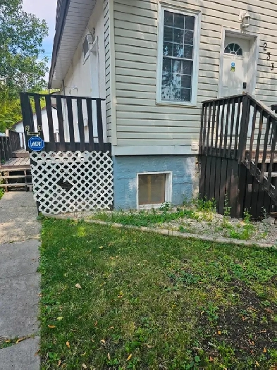 1 Bedroom suite (Upper-Triplex) - St. Boniface Image# 10