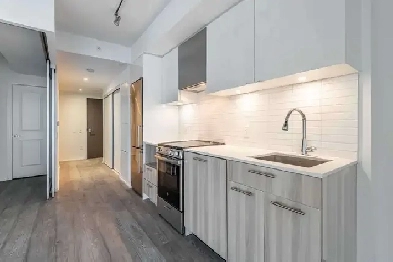 1 Bedroom – 1 Bath, Condo Apartment in Downtown Toronto – $2,195 Image# 1