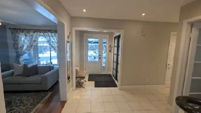 Bayview Prime Location | Furnished 4-Bed 4-Bath Detached Home Image# 15