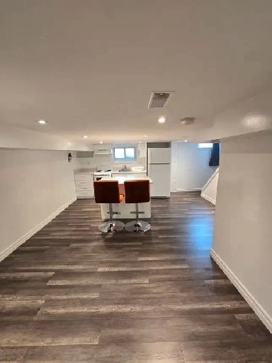 1 Bedroom & Den Basement Unit on Lansdowne and Bloor Image# 17
