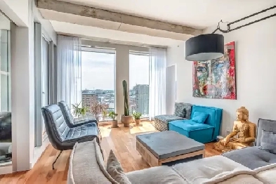 Condo Spacieux avec Balcon et Vue Imprenable - Vieux-Montreal Image# 1