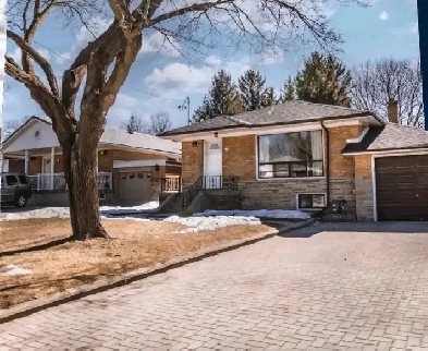 Charming 3-Bedroom Bungalow Image# 4