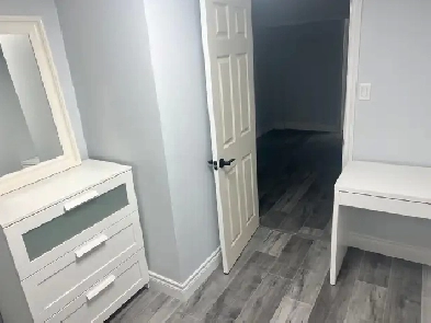 Room for rent close to University of Scarborough Image# 5
