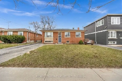 Amazing 4 Rent In Scarborough - Students / Working Professionals Image# 3