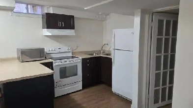 Yonge and H7 basement for rent Image# 9