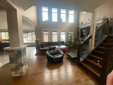 Room In Westmount Nice Home $950  Everything Image# 1