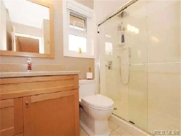 Big room with private patio Image# 4
