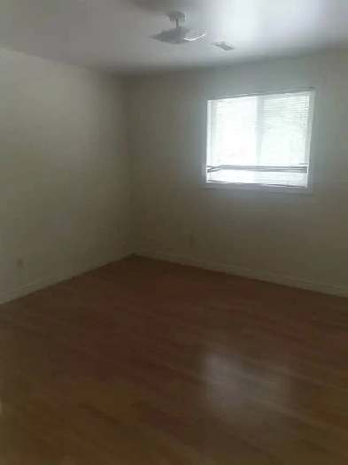 COZY 2BDR LOWER UNIT IN A 4PLEX BY UNIV PLAZA Image# 1