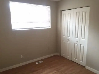 Large renovated 2 bed suite in Varsity near UofC, SAIT & LRT Image# 8