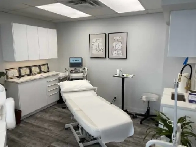 BEAUTY ESTHETICIAN ROOM FOR RENT - LASER MACHINE & MORE INCLUDED Image# 1