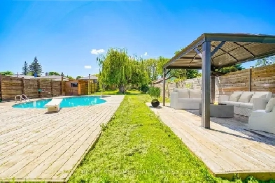 Stunning Reno Bungalow 2 Kitchens, Private Oasis & Rental Income Image# 1