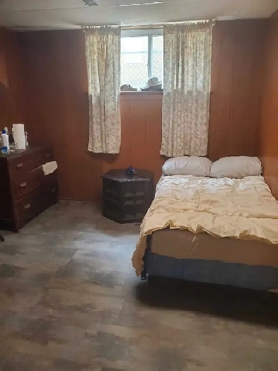 Albion, Islington bright furnished room rent in Etob, Toronto Image# 1