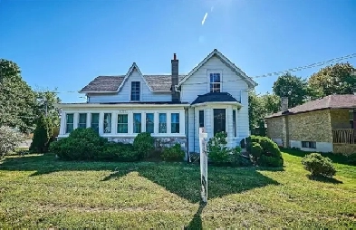 Spacious 2-Bedroom Duplex Unit for Rent in Prime Port Perry Image# 1