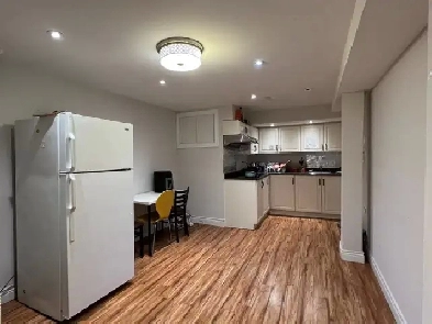 $1600-1 BR with private washroom, living room, kitchen 1 parking Image# 4