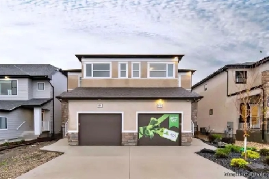 LAKE FRONT WITH WALKOUT BASEMENT $509,900 Image# 4