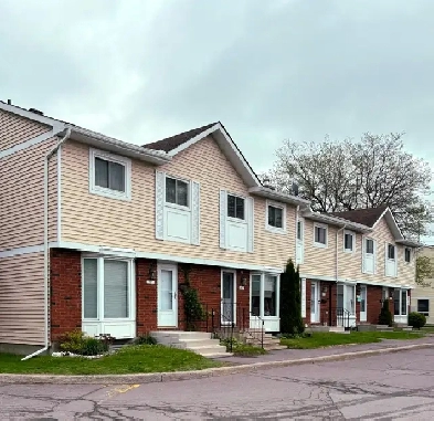 Spacious, 3-bedroom, 2.5 bath, Townhome in Orleans Image# 10