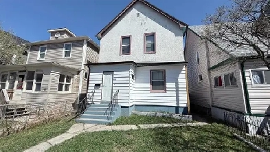 WELCOME TO 439 AGNES STREET Image# 2