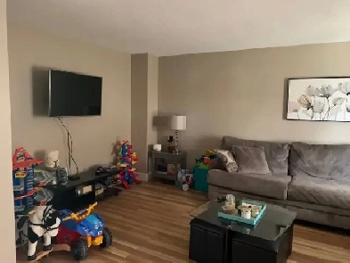 71 Erica Crescent, London Ontario Image# 3