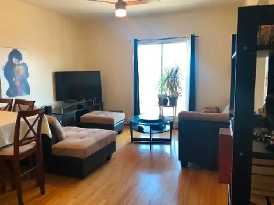 4 1/2, Métro Frontenac, impeccable, 3e étage, $1600/m, 1er juil Image# 1